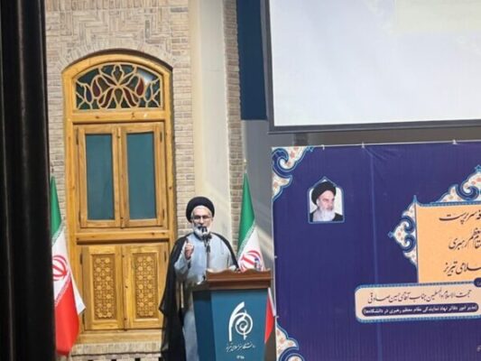 مسئولان دانشگاهها باید به جوانان ارج دهند