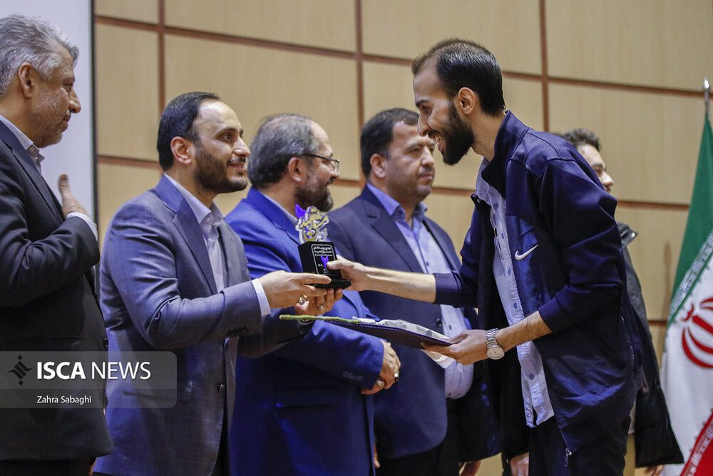 امضای دانشگاه آزاد پای دغدغه‌های جامعه