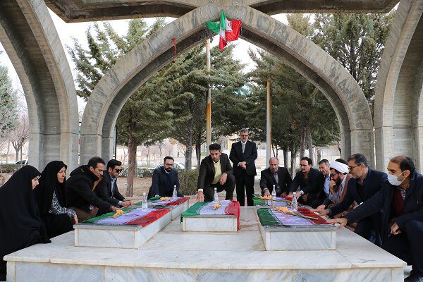 برگزاری آیین افتتاحیه چله مهدویت در دانشگاه آزاد چهارمحال و بختیاری