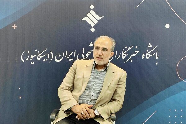 تکمیل پازل امنیت غذایی در دانشگاه/ تولید سالانه ۱۰۰ میلیون بذرهیبریدی در دانشگاه آزاد اصفهان
