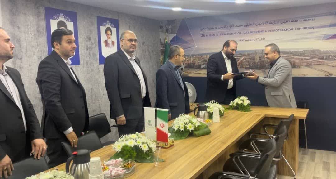 بوشهر نماینده دانشگاه آزاد در فعالیت‌های حوزه نفت و پتروشیمی شد