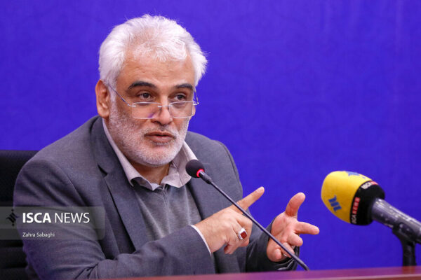 دکتر طهرانچی: دانشمندان علوم مختلف مخاطب آیات قرآن هستند