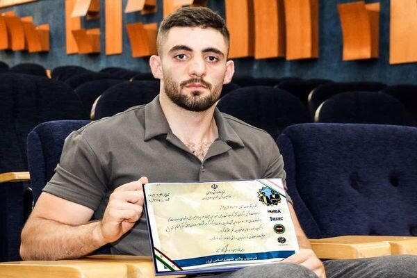 دانشجوی رشته تربیت بدنی واحد اردبیل قهرمان بوکس کشور شد