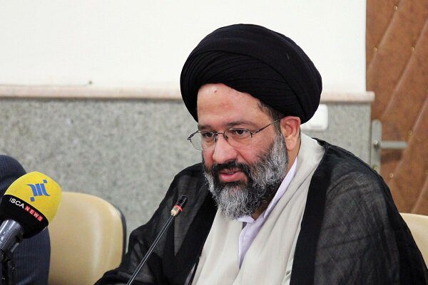 تمام مدارس سما باید زنگ نماز و امام جماعت داشته باشند/ رتبه‌های برتر طرح قدس منتور می‌شوند 