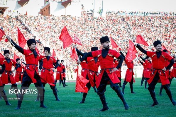 جشن قهرمانی تراکتور