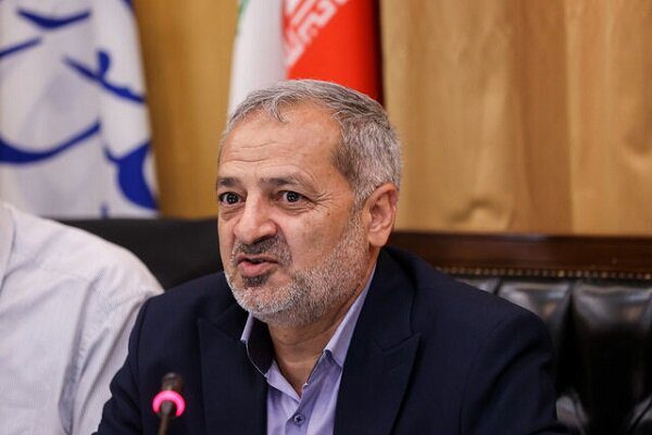 دانشگاه آزاد برای حل چالش‌های تربیتی و مهارتی وارد میدان شود