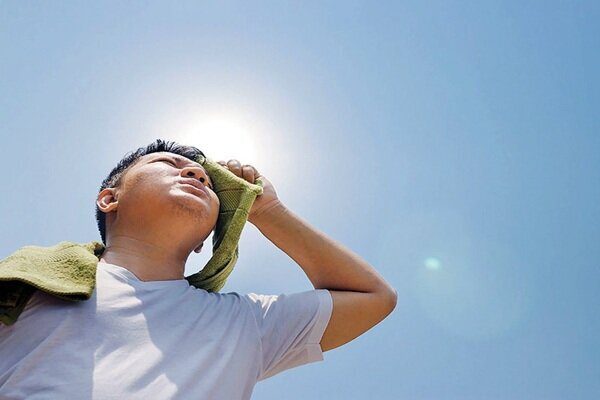 تابش پرتوی فرابنفش در چه ساعاتی شدیدتر است؟