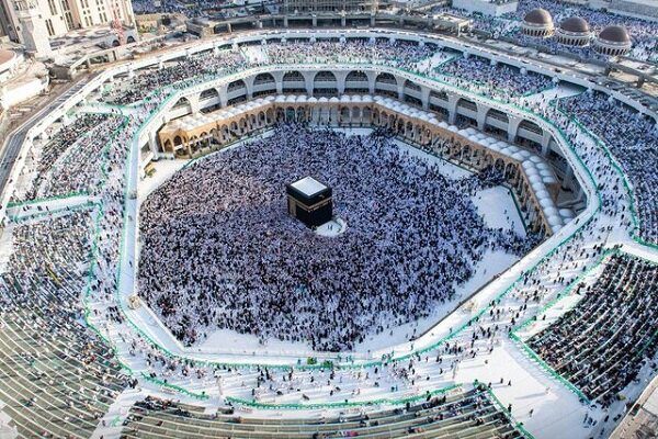 هزینه سفر عمره ۱۴۰۴ چقدر است؟
