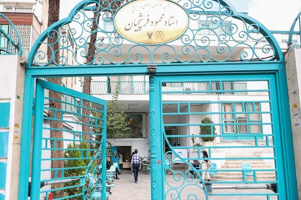 دانشجویان واحد استاد فرشچیان با یک اثر ماندگار هنری فارغ‌التحصیل می‌شوند/ راه‌اندازی ۹ دبیرخانه تخصصی برای پاسداشت هنر ایرانی_اسلامی