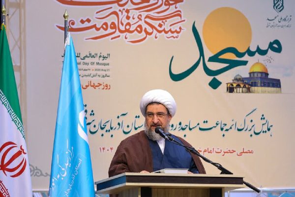 مسجد باید قلب تپنده محله باشد