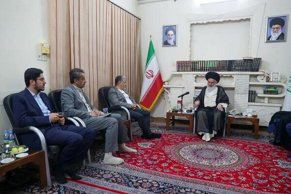 دکتر رنجبر با تعدادی از علمای شهر مقدس قم دیدار کرد/ تاکید آیت الله بوشهری و اراکی بر نقش علمی و فرهنگی دانشگاه آزاد