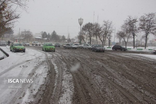 بارش باران و برف در جاده‌های ۱۰ استان