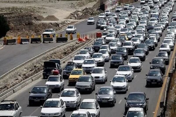 وضعیت جاده‌ها| ترافیک سنگین در هراز / بارندگی در محورهای ۴ استان
